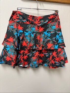 Donajo flirty ruffled skort